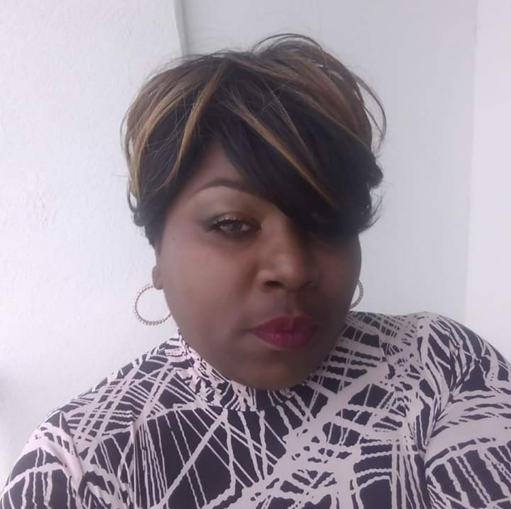 Meet your Posher, Latanya